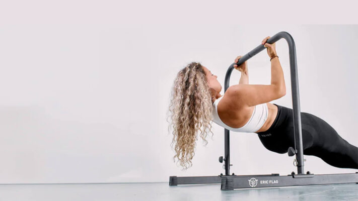 Австралийские подтягивания на фото.