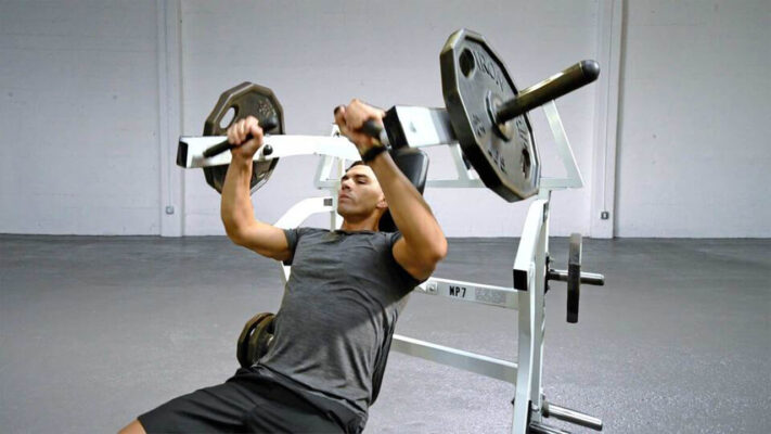 Жим в хаммере.