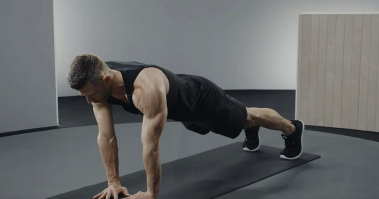 Отжимания на трицепс: постер.