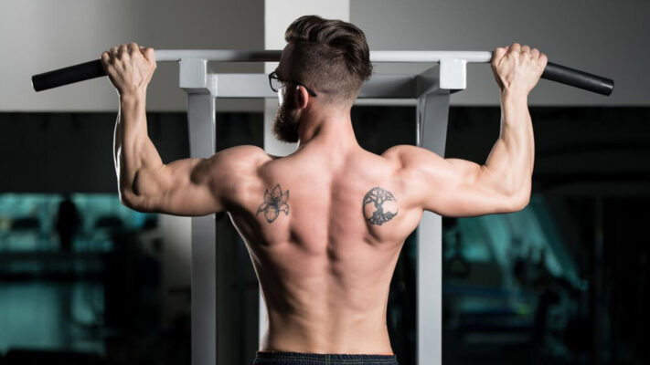 Базовые упражнения на спину: фото.