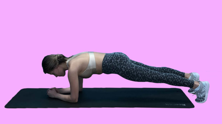 Качает ли планка пресс: фото.