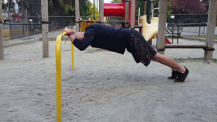 Французские отжимания: фото.