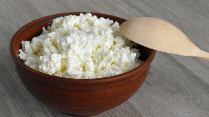 Творог на ночь: фото.