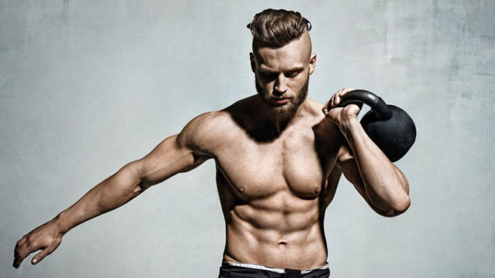 Упражнения с гирей на трицепс: главное фото.