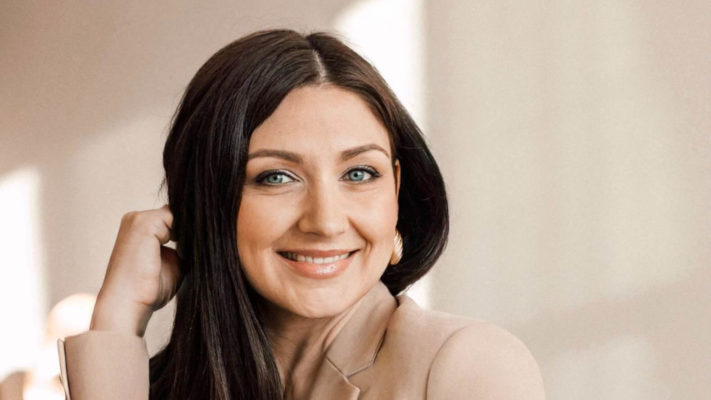 Анна Савина.