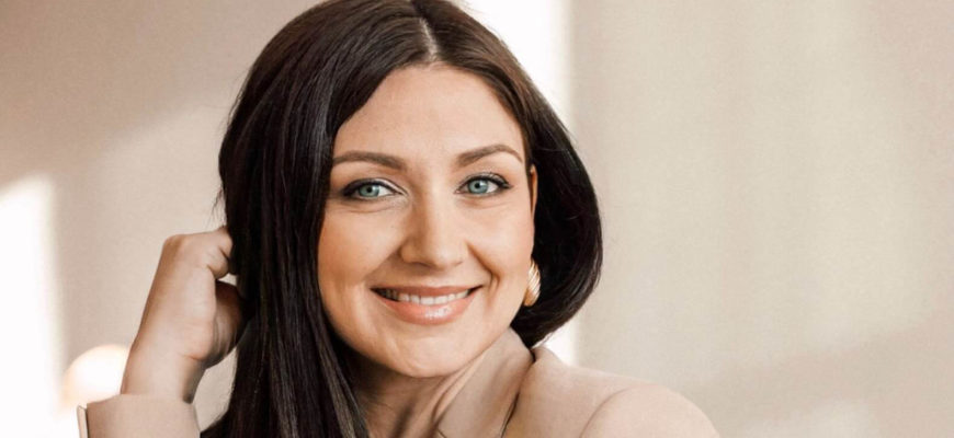 Анна Савина.