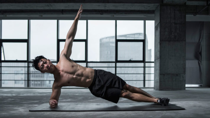 Упражнения на плечи без железа: фото.