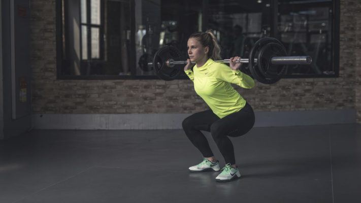 Польза приседаний для женщин: фото.