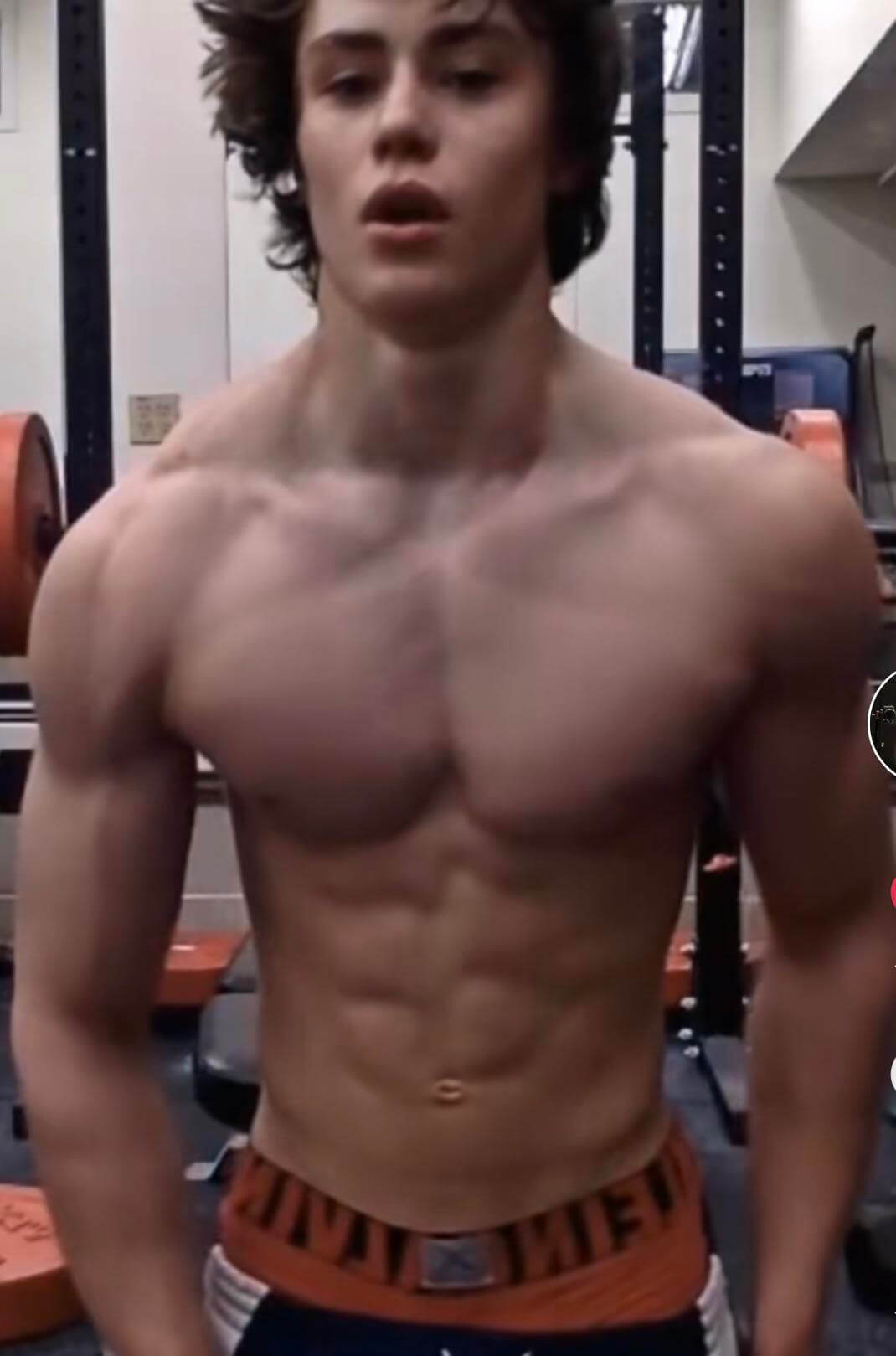 Дэвид Лейд в 17 лет на фото.