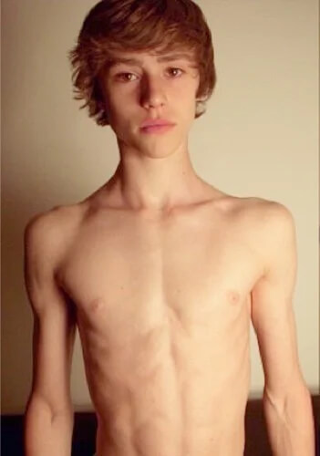 Дэвид Лайд на фото в 14 или 16 лет.