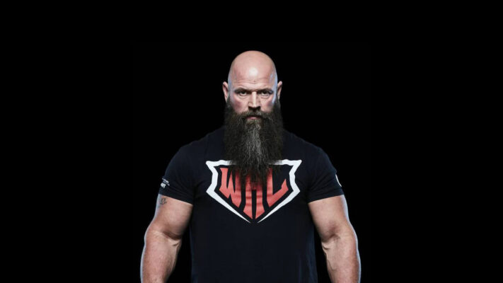 Майкл Тодд на фото.