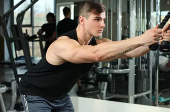 Пуловер в блоке фото