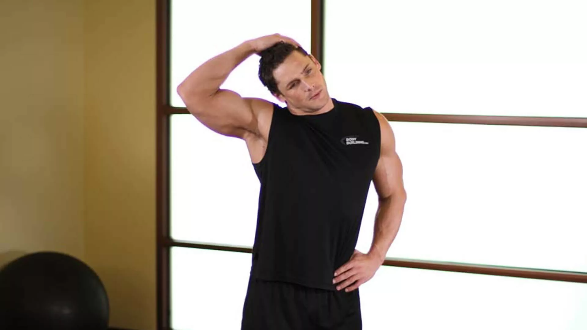 Растяжка шеи для мужчин: фото.