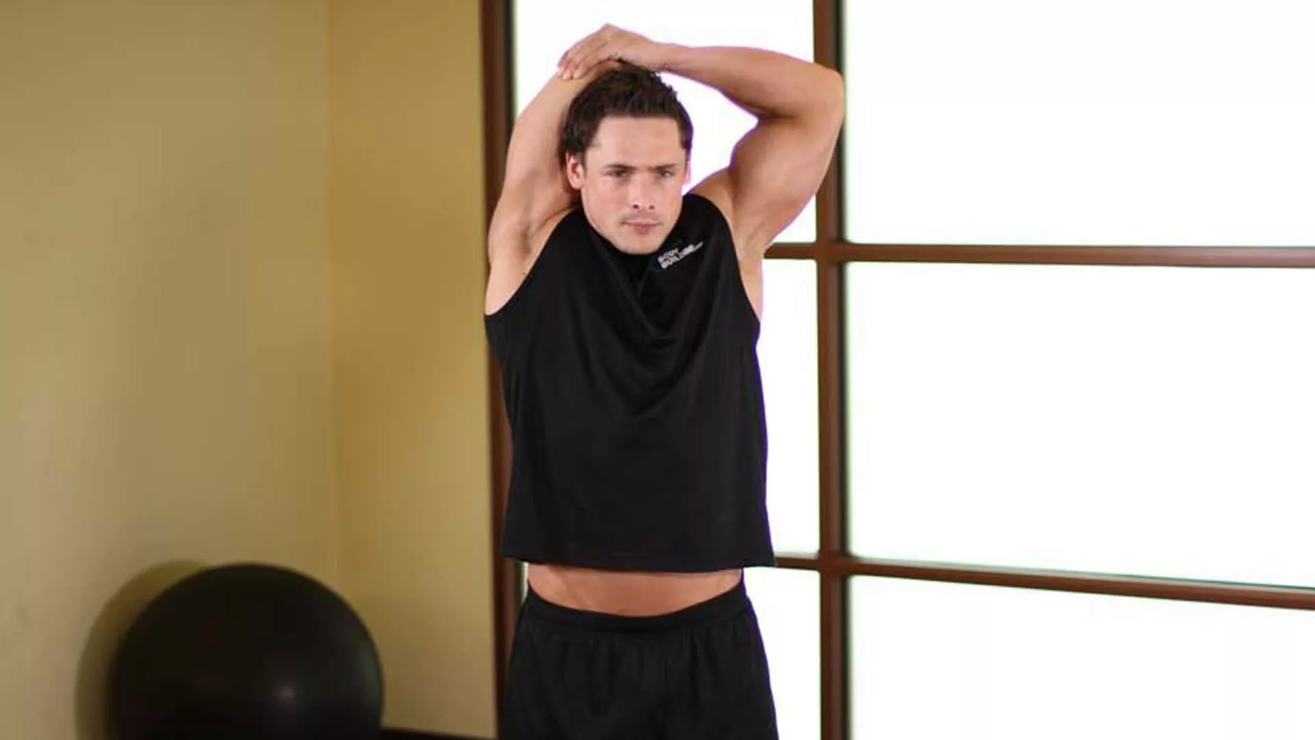 Растяжка трицепса для мужчин: фото.