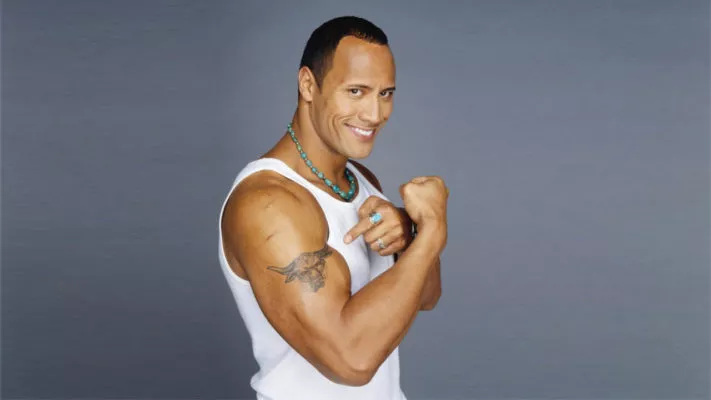 Бицепс Дуэйна Джонсона: фото.