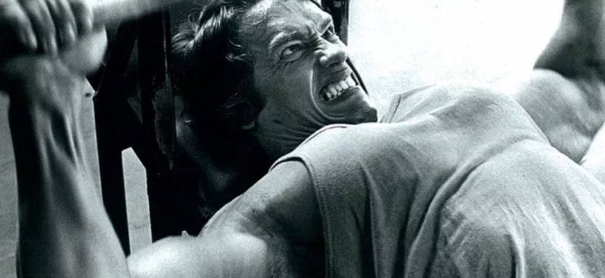 Сколько Шварценеггер жал от груди: фото.