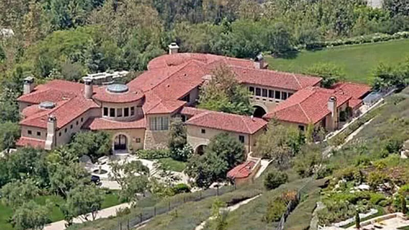 Дам Арнольда Шварценеггера.