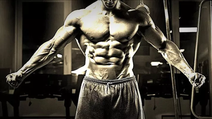 Широкий торс у мужчин: фото.