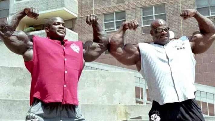 Орвилл Бурк: фото с Ронни Коулманом.