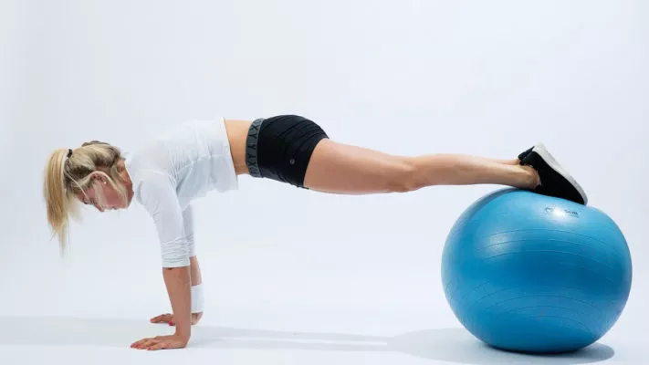 Упражнения на нижний пресс для девушек.