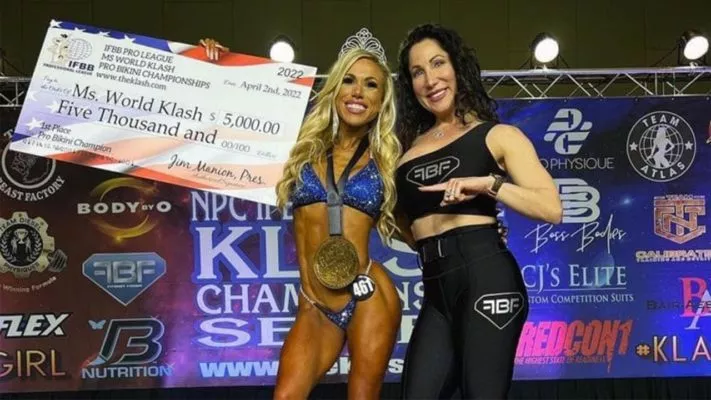 Победительница World Klash Pro Bikini Championships 2022: фото.