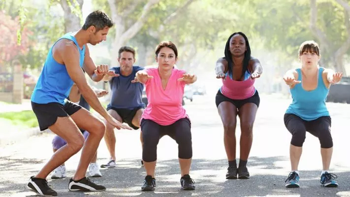 Приседания каждый день: фото.