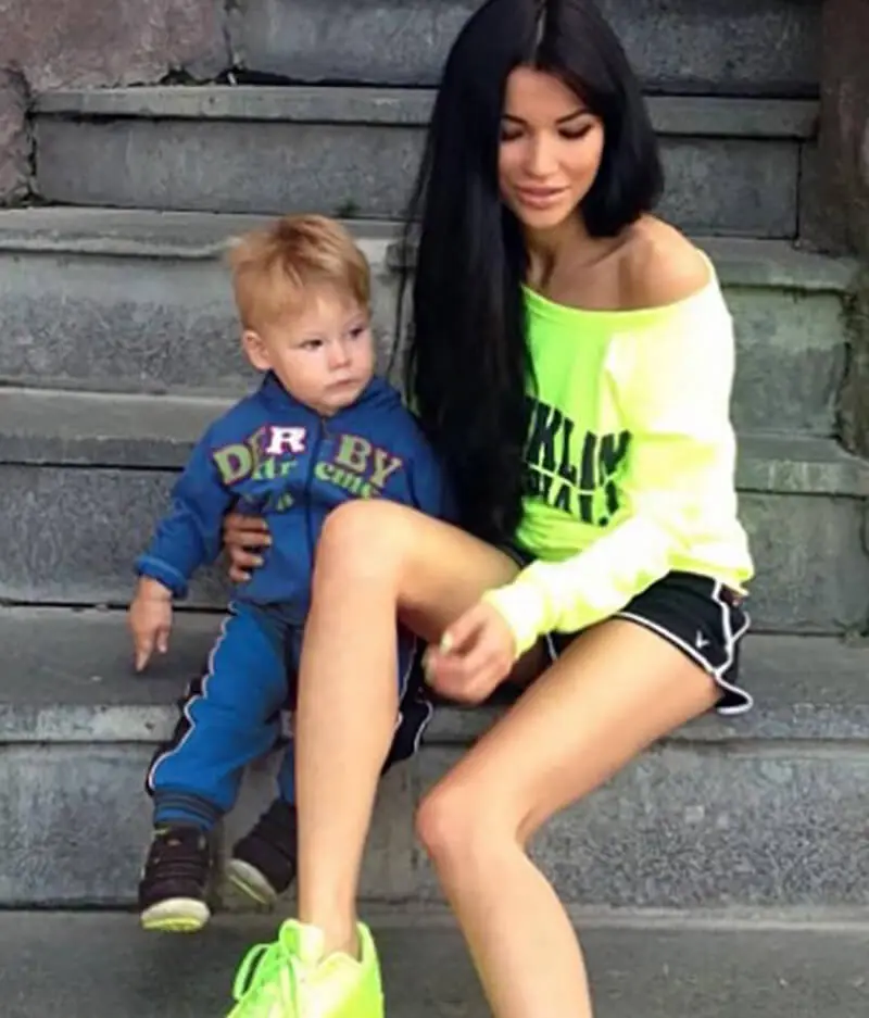 Светлана Билялова с сыном.