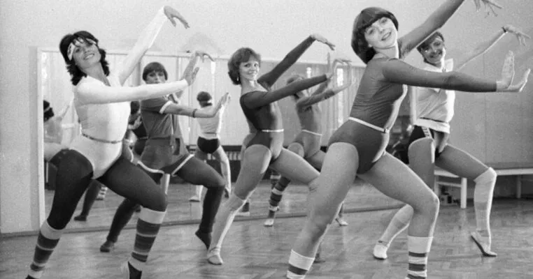 Советские спортсменки на фото.